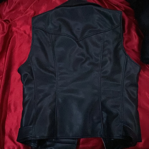 Xl PU leather biker vest - Picture 3 of 4